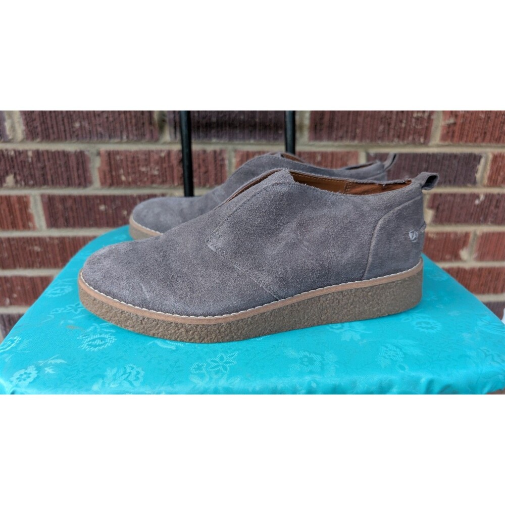 Franco Sarto Gray Suede Slip-On Shoes Crepe Sole Casual Comfort Loafers Sz 8/8.5